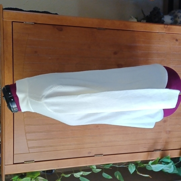 The Tog Shop Turtle Neck Sweater - Picture 3 of 9